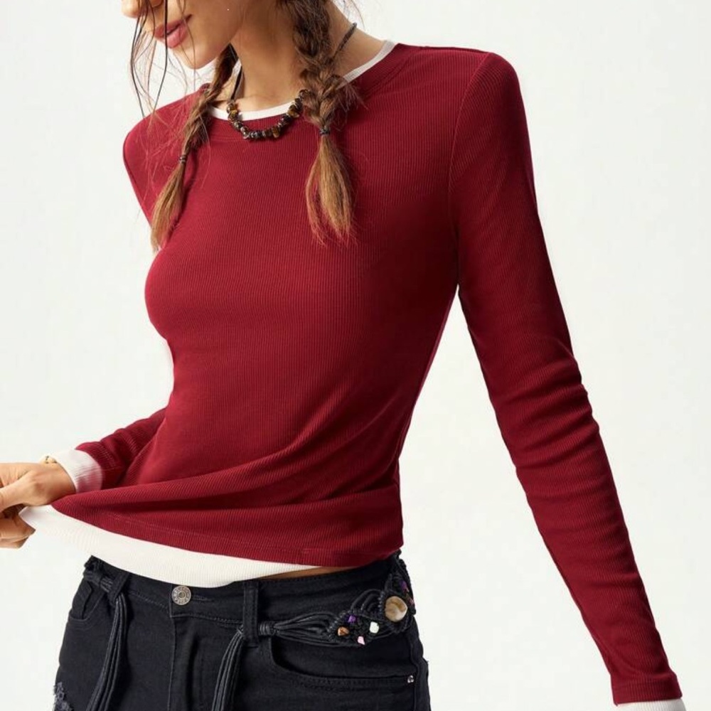 ❤️ Fitted Red Long Sleeve Tee